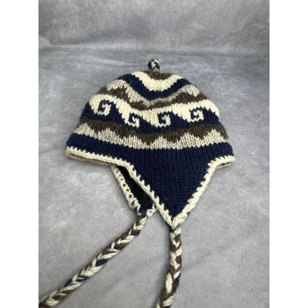 Hand knitted Sherpa wool beanie made in Nepal